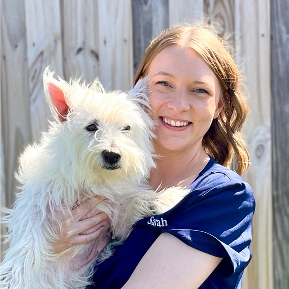 Meet your Posher, Sarah - Picture 1 of 4